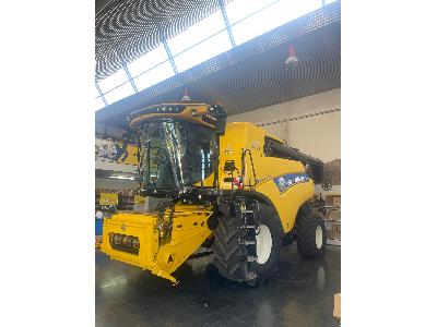 New Holland COSECHADORA CR8.90 